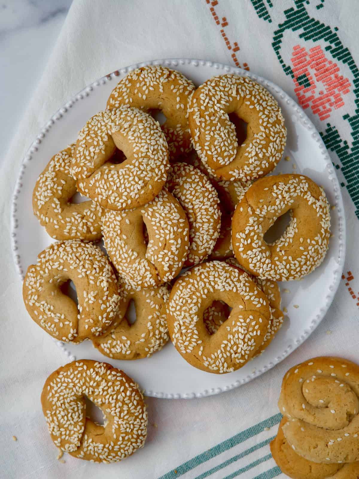 Greek Olive Oil Cookies - Koulourakia Ladiou.