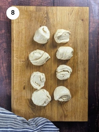 Cut the dough into 8 pieces.