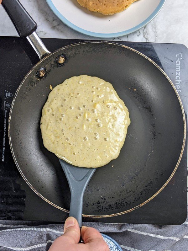 pancake με φουσκάλες έτοιμο για γύρισμα.