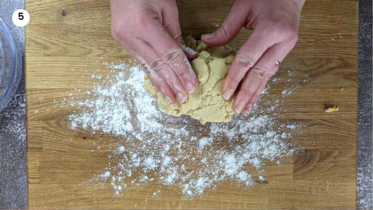 Leaving the dough to rest in the fridge.