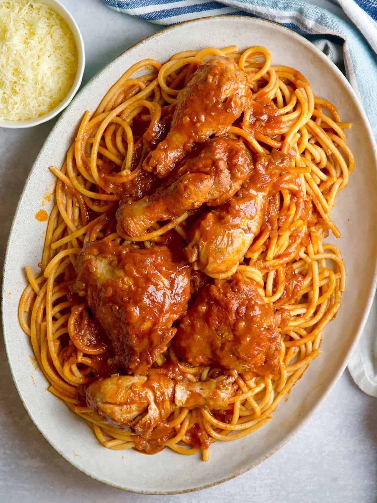 Pastitsada - Greek Chicken With Pasta.