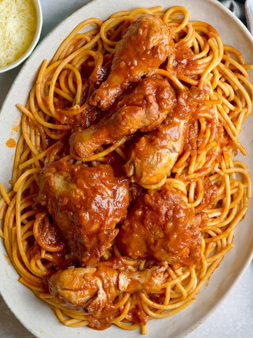 Pastitsada - Greek Chicken With Pasta.