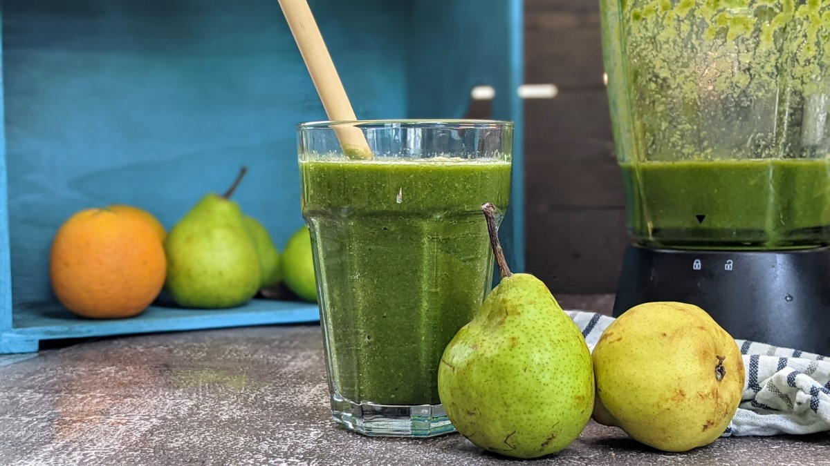 Green Pear Smoothie Recipe Healthy Detox Smoothies Mamazilla