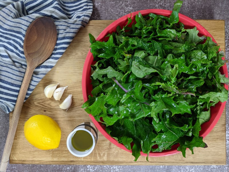 Ingredients for braised kale with garlic and lemon.