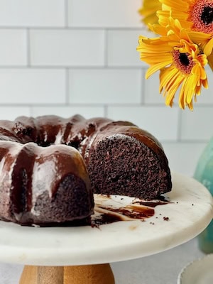 Dairy-free Eggless Chocolate Sponge Cake.